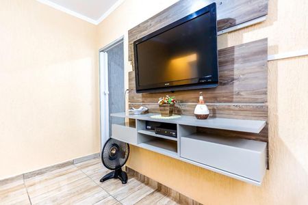 Sala de casa à venda com 6 quartos, 220m² em Vila Medeiros, São Paulo