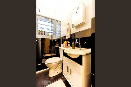 Casa à venda com 220m², 6 quartos e 2 vagasBanheiro