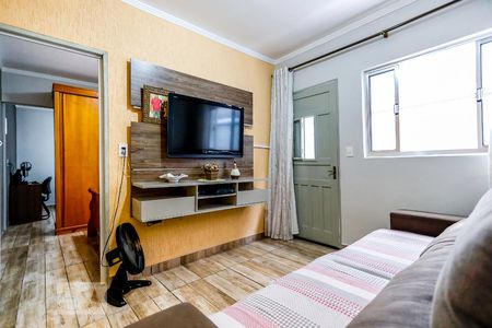 Sala de casa à venda com 6 quartos, 220m² em Vila Medeiros, São Paulo