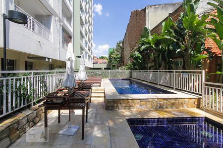 Apartamento para alugar com 49m², 2 quartos e 1 vaga Apartamento para alugar com 49m², 2 quartos e 1 vagaÁrea comum - Piscina