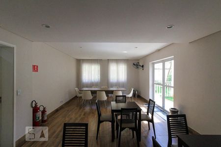 Apartamento para alugar com 49m², 2 quartos e 1 vaga Apartamento para alugar com 49m², 2 quartos e 1 vagaÁrea comum - Salão de festas