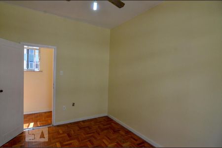 Apartamento à venda com 76m², 2 quartos e sem vaga Apartamento à venda com 76m², 2 quartos e sem vagasuíte