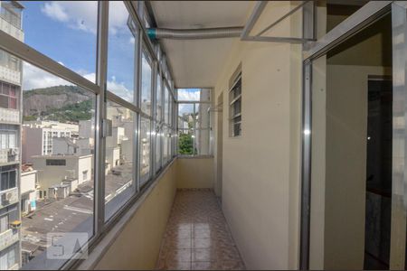 Apartamento à venda com 76m², 2 quartos e sem vaga Apartamento à venda com 76m², 2 quartos e sem vagavaranda