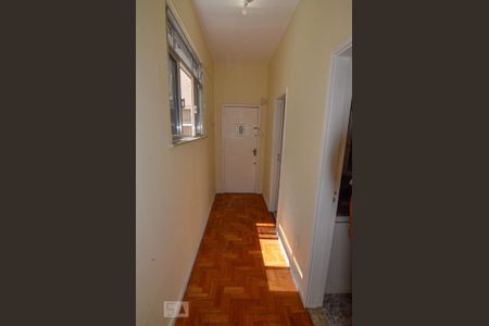 Apartamento à venda com 76m², 2 quartos e sem vaga Apartamento à venda com 76m², 2 quartos e sem vagaCorredor