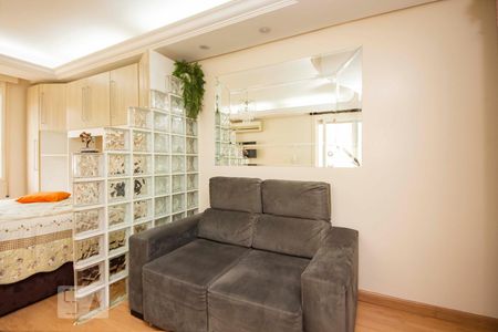 Sala / Cozinha / Lavanderia  de kitnet/studio à venda com 1 quarto, 30m² em Vila Ipiranga, Porto Alegre