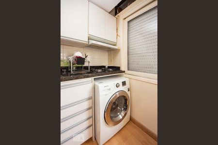 Sala / Cozinha / Lavanderia  de kitnet/studio à venda com 1 quarto, 30m² em Vila Ipiranga, Porto Alegre