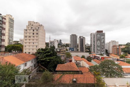 Vista da sala e dormitórios de apartamento à venda com 3 quartos, 96m² em Sumaré, São Paulo