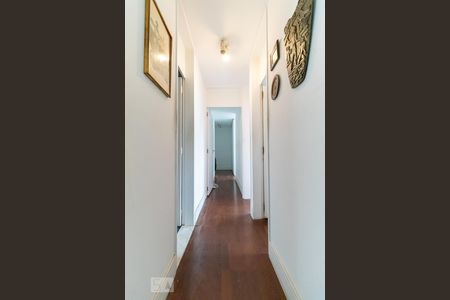 Corredor de apartamento à venda com 3 quartos, 96m² em Sumaré, São Paulo