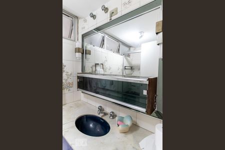 Apartamento à venda com 96m², 3 quartos e 1 vagaBanheiro da suíte