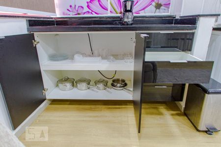 Studio para alugar com 26m², 1 quarto e sem vagaCozinha - Armários