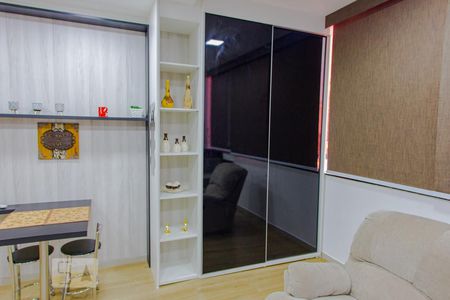 Studio para alugar com 26m², 1 quarto e sem vagaKitnet - Guarda-Roupa