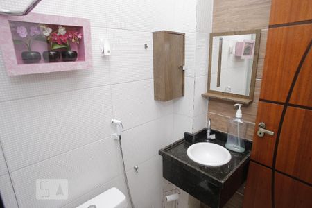 Banheiro de kitnet/studio para alugar com 1 quarto, 20m² em Tijuca, Rio de Janeiro