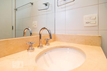 Apartamento à venda com 147m², 3 quartos e 2 vagasBanheiro Suíte 2