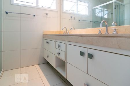 Apartamento à venda com 147m², 3 quartos e 2 vagasBanheiro Suíte Master