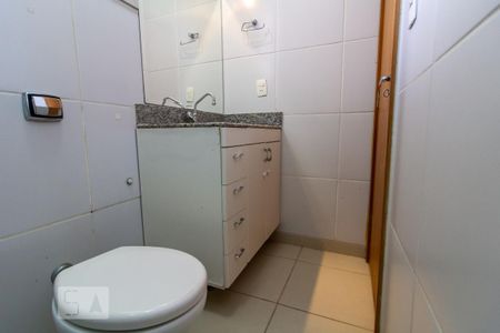 Apartamento à venda com 120m², 2 quartos e 1 vaga Apartamento à venda com 120m², 2 quartos e 1 vagaBanheiro do 2º Andar