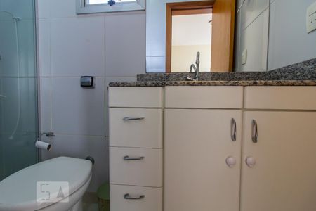 Apartamento à venda com 120m², 2 quartos e 1 vaga Apartamento à venda com 120m², 2 quartos e 1 vagaBanheiro do 2º Andar