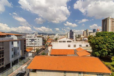 Vista do Quarto 1 de apartamento à venda com 2 quartos, 110m² em Sagrada Família, Belo Horizonte