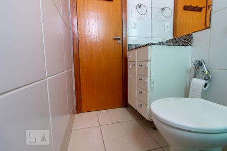 Apartamento à venda com 120m², 2 quartos e 1 vaga Apartamento à venda com 120m², 2 quartos e 1 vagaBanheiro