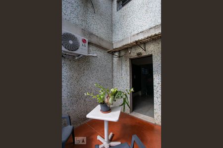 Apartamento à venda com 68m², 2 quartos e sem vagaÁrea comum