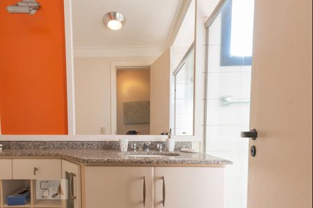 Apartamento à venda com 77m², 2 quartos e 2 vagas Apartamento à venda com 77m², 2 quartos e 2 vagasBanheiro