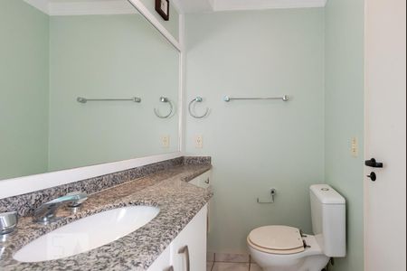 Apartamento à venda com 77m², 2 quartos e 2 vagas Apartamento à venda com 77m², 2 quartos e 2 vagasBanheiro da Suíte