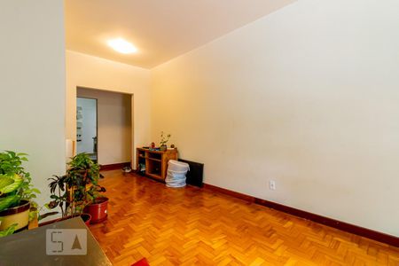 Apartamento para alugar com 85m², 2 quartos e 1 vagaSala