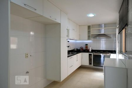 Casa de condomínio à venda com 96m², 4 quartos e 1 vagaCozinha