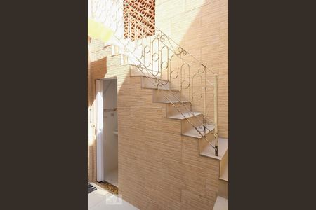 Casa de condomínio à venda com 96m², 4 quartos e 1 vagaÁrea de Serviço