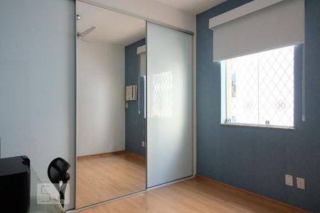 Casa de condomínio à venda com 96m², 4 quartos e 1 vagaQuarto