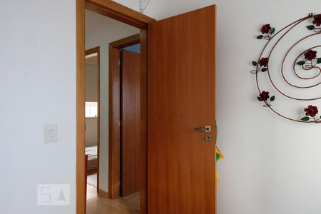 Casa de condomínio à venda com 96m², 4 quartos e 1 vagaQuarto