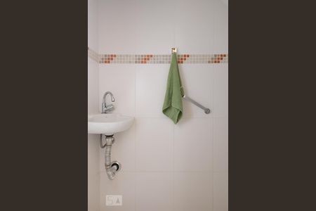 Casa de condomínio à venda com 96m², 4 quartos e 1 vagaBanheiro de Serviço