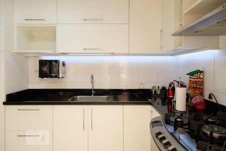 Casa de condomínio à venda com 96m², 4 quartos e 1 vagaCozinha