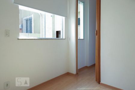 Casa de condomínio à venda com 96m², 4 quartos e 1 vagaQuarto