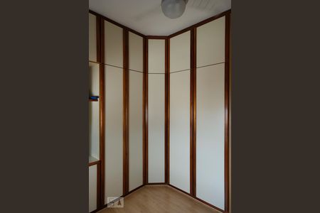 Casa de condomínio à venda com 96m², 4 quartos e 1 vagaQuarto