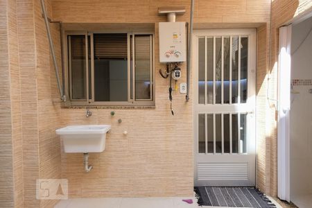 Casa de condomínio à venda com 96m², 4 quartos e 1 vagaÁrea de Serviço