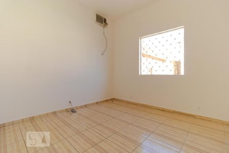 Casa à venda com 900m², 3 quartos e 8 vagasQuarto 02