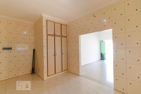 Casa à venda com 900m², 3 quartos e 8 vagasCopa