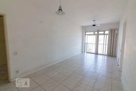 Apartamento à venda com 106m², 2 quartos e 1 vaga Apartamento à venda com 106m², 2 quartos e 1 vagaSala