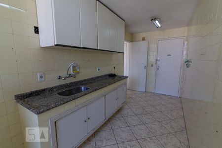 Apartamento à venda com 106m², 2 quartos e 1 vaga Apartamento à venda com 106m², 2 quartos e 1 vagaCozinha