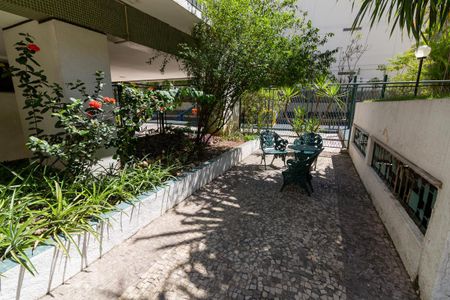 Apartamento à venda com 106m², 2 quartos e 1 vaga Apartamento à venda com 106m², 2 quartos e 1 vagaÁrea comum