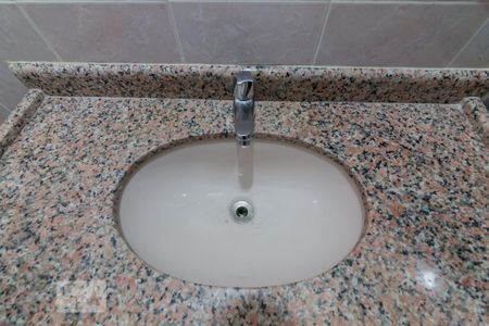 Apartamento à venda com 106m², 2 quartos e 1 vaga Apartamento à venda com 106m², 2 quartos e 1 vagaBanheiro da Suíte