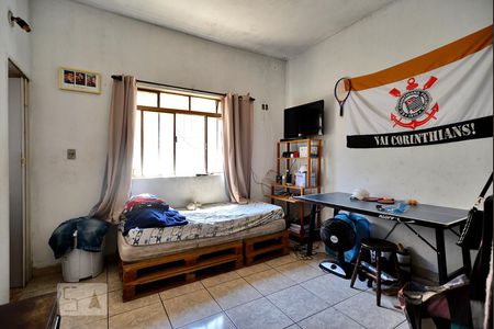 Casa à venda com 300m², 2 quartos e 2 vagasQuarto Suíte