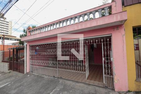 Casa à venda com 120m², 2 quartos e 2 vagasFachada