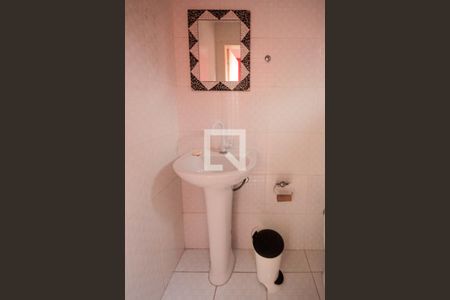 Casa à venda com 120m², 2 quartos e 2 vagasBanheiro