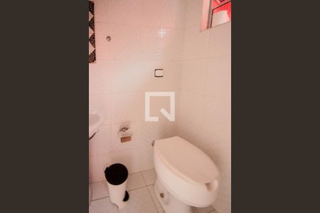 Casa à venda com 120m², 2 quartos e 2 vagasBanheiro