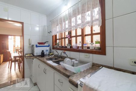 Casa à venda com 300m², 4 quartos e 5 vagasCozinha