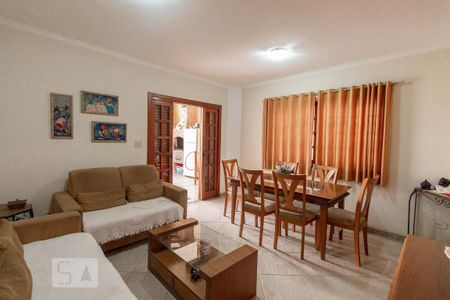 Sala de TV de casa à venda com 4 quartos, 300m² em Vila Alpina, São Paulo