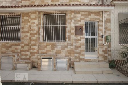 Fachada de casa para alugar com 3 quartos, 88m² em Tijuca, Rio de Janeiro