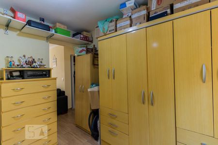 Quarto 1 de apartamento para alugar com 2 quartos, 49m² em Vila Carmosina, São Paulo