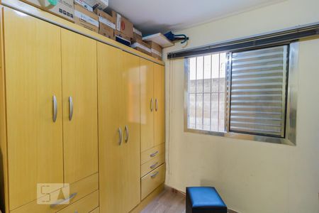Quarto 1 de apartamento para alugar com 2 quartos, 49m² em Vila Carmosina, São Paulo
